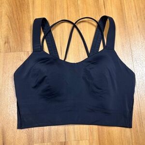 Lululemon Women's Athletica Black Crossback
Sports Bra